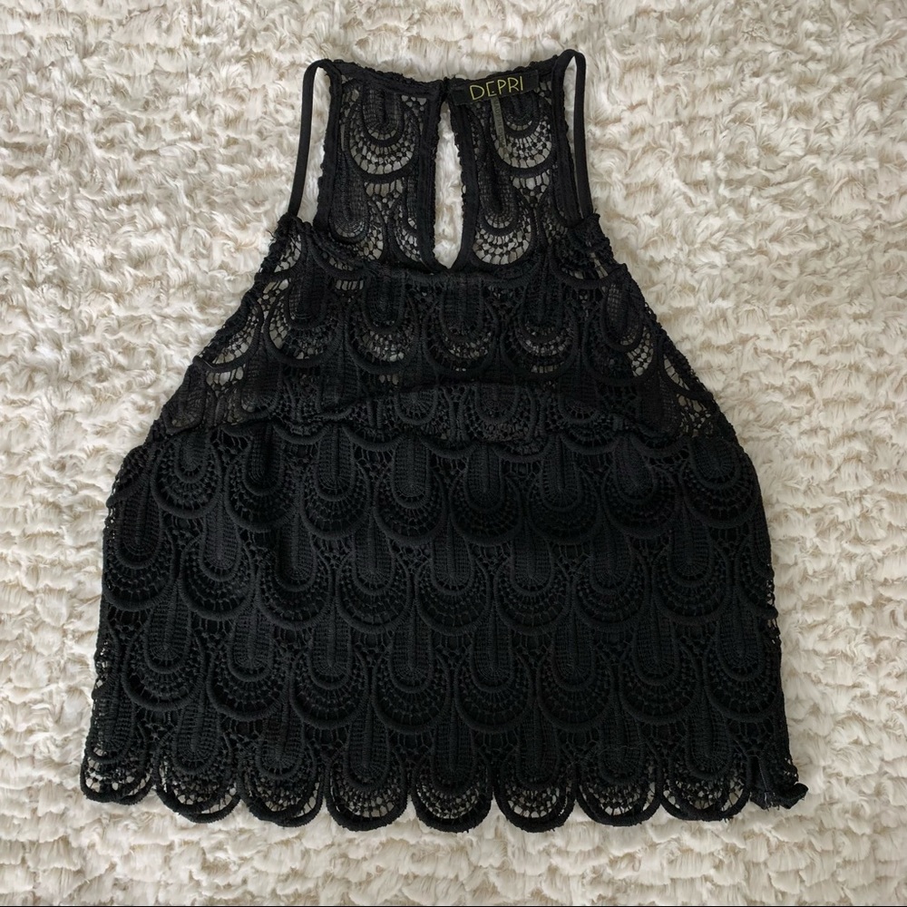 Depri Crochet Crop Top